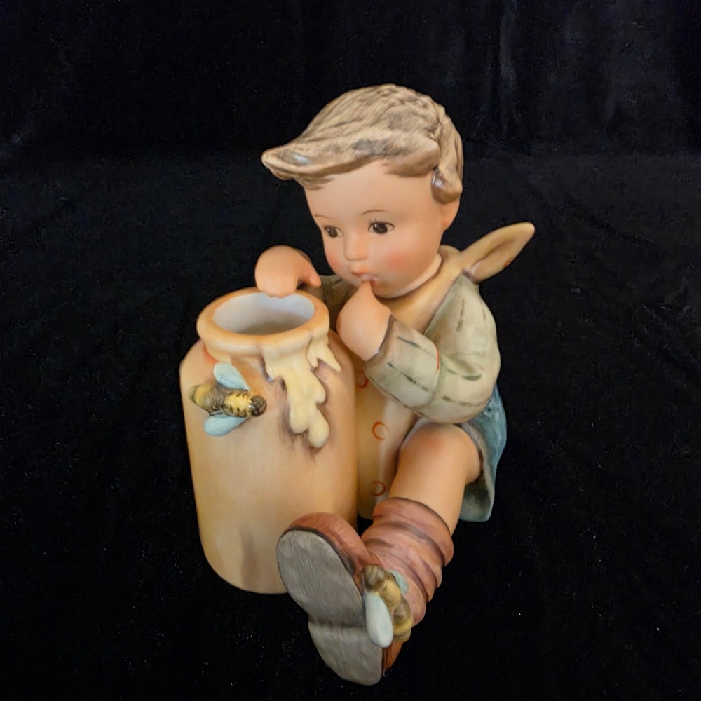 Goebel Hummel Honey Lover 312/I Figurine 15 Year Club Exclusive 4" excellent